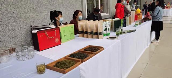 筠連縣召開“凝聚筠商力量 助推筠連發(fā)展”筠商座談會
