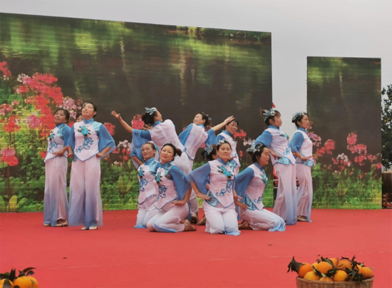犍為柑橘紅滿天 柑橘文化旅游節(jié)承載美好鄉(xiāng)村新未來